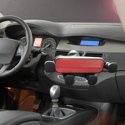 porte telephone voiture touche personnalité