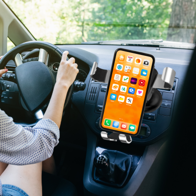 support de téléphone voiture conduite sécurité